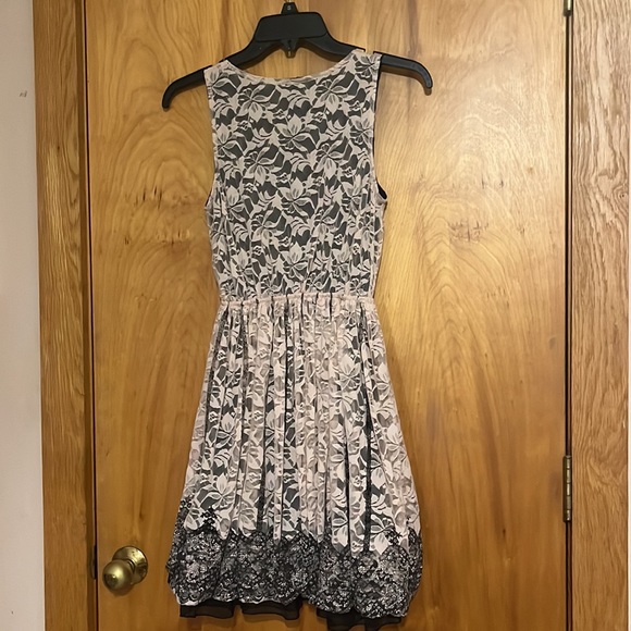 2 dressed, Rue 21 & Roulette - Picture 4 of 9